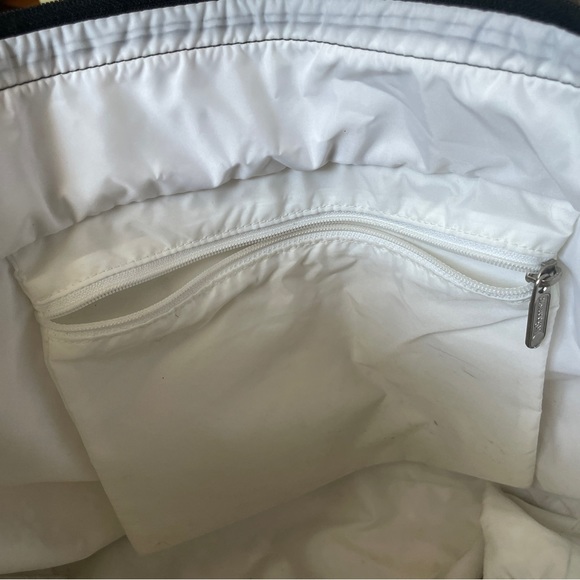 LesportSac Ciao Bello Amore Large Black Tote + Matching Zip Pouch - Picture 8 of 16